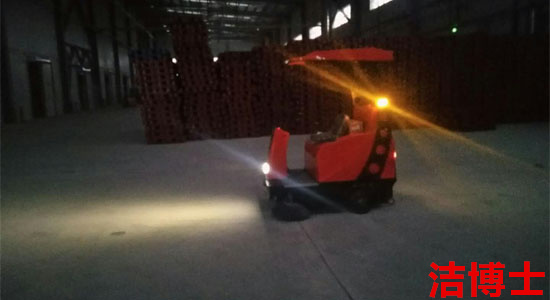 潔博士掃地車(chē)用戶(hù)現(xiàn)場(chǎng)